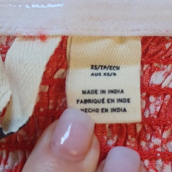 Roxy Secret Sister Crop Top Smocked Floral Red White 90s XS NWT - Picture 13 of 14